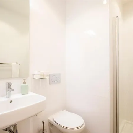 Alojamento de Acomodação e Pequeno-almoço Alto Mar *